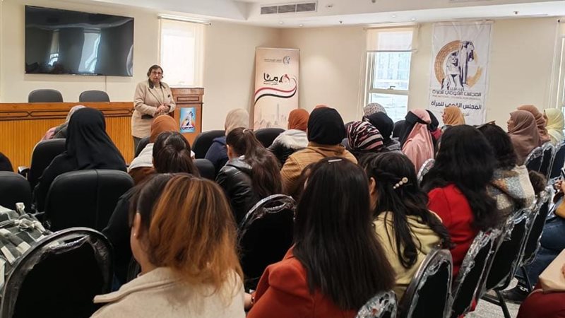 جانب من الندوة 