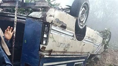 مصرع وإصابة 10 أشخاص في انقلاب سيارة ربع نقل بمصرف بالدقهلية 