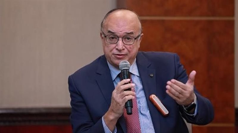 السفير الدكتور محمود