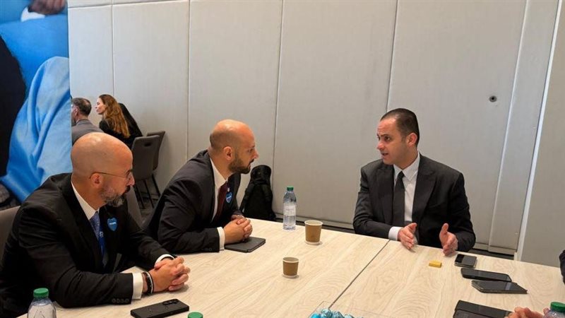 اجتماع نائب وزير