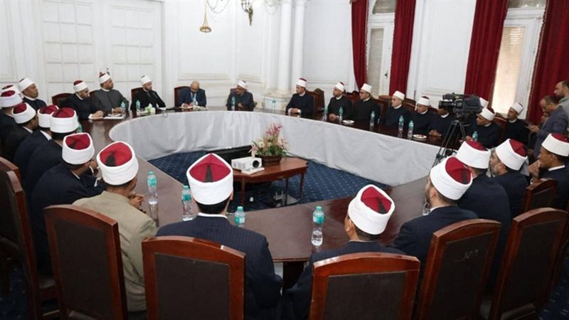 وزير الأوقاف مع الأئمة