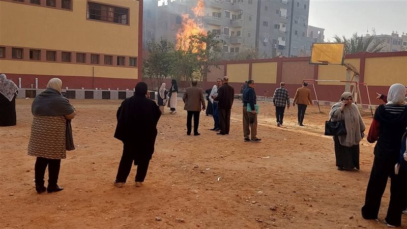 جانب من الحريق