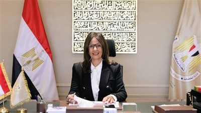 وزيرة الثقافة تلتقي قيادات الوزارة والعاملين بها بالعاصمة الجديدة