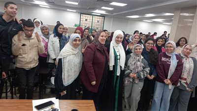 «إدمان السوشيال ميديا» ندوة علمية بإعلام جامعة عين شمس 
