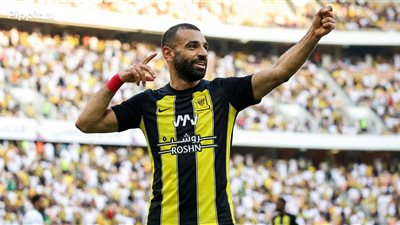 الاتحاد يبدأ التحرك الرسمي لضم صلاح.. والملك المصري يدرس خياراته