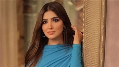 لو القلوب ليها محاكم كنت سجنتك.. مهى فتوني تغني تتر 