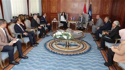 الفريق أسامة ربيع يبحث مع وفد 