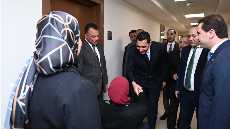 الوزير خلال تفقده