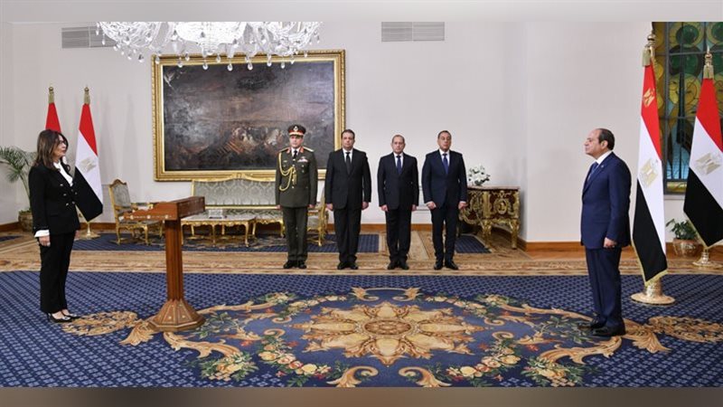 الدكتورة جيهان زكي تؤدي اليمين الدستورية