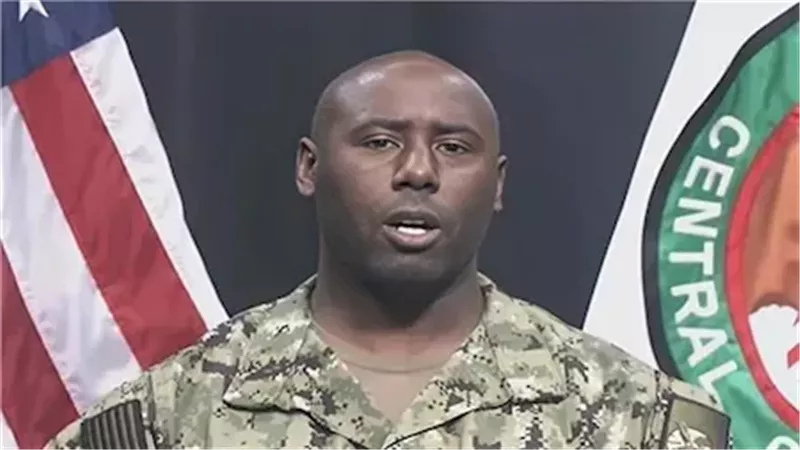 المتحدث باسم القيادة المركزية الأمريكية تم هوكينز