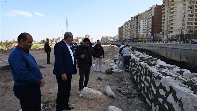 محافظ الغربية خلال