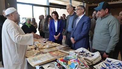 افتتاح معرض الحرف اليدوية والتراثية بالأهرامات لدعم الحرفيين بالجيزة