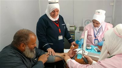 الرعاية الصحية تطلق العيادات المتنقلة بمحافظات التأمين الصحي الشامل