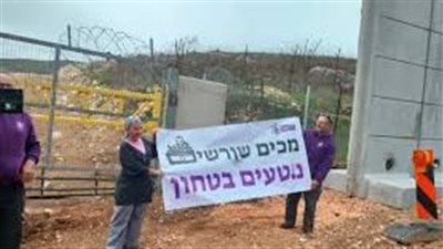 مستوطنون إسرائيليون يعبرون الحدود مع لبنان