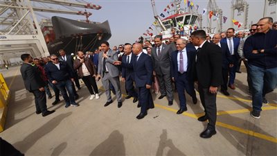 الوزير يشهد انطلاق التشغيل التجريبي التجاري لمحطة 