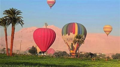 الأقصر: 1900 سائح يحلقون بالبالون فوق المعابد ووادي الملوك