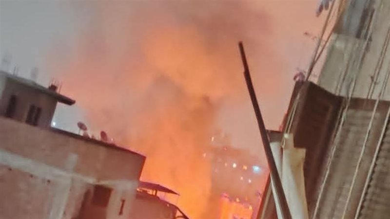 جانب من الحريق