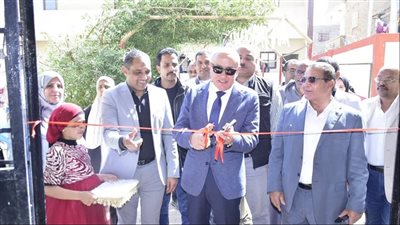 محافظ الأقصر يفتتح معرض وحدة السكان بمركز شباب أولاد الشيخ بأرمنت