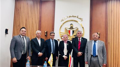 تعاون بين صندوق تطوير التعليم ونقابة البيطريين لوضع برامج جامعة الغذاء الجديدة