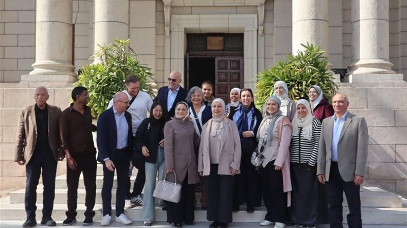 وفد دولي من سانوفي