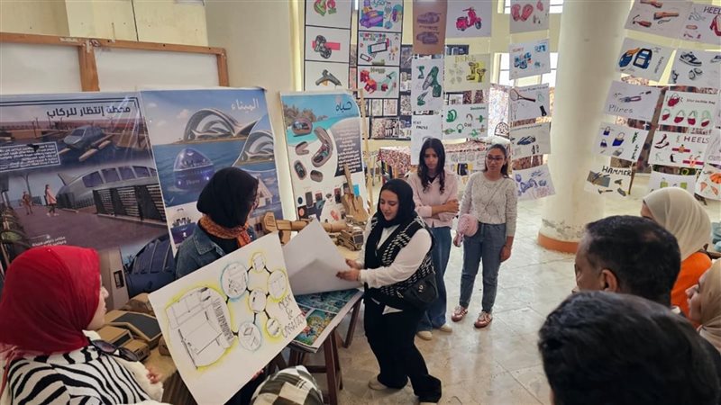 معرض بجامعة بنى سويف