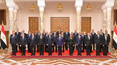 خبراء وبرلمانيون: خريجو البرنامج الرئاسي يقودون قاطرة 