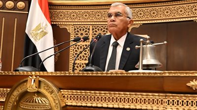 رئيس مجلس الشيوخ يهنئ الرئيس السيسي بمناسبة شهر رمضان