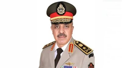 الفريق أحمد خليفة يعود من زيارة رسمية للكويت ويعزز التعاون العسكري