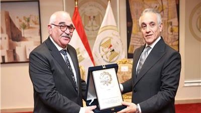 رئيس قضايا الدولة يهنئ وزير العدل بتولي منصبه الجديد