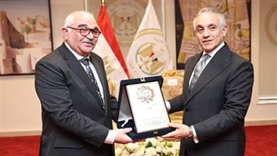 رئيس قضايا الدولة يهنئ وزير العدل بتولي منصبه الجديد