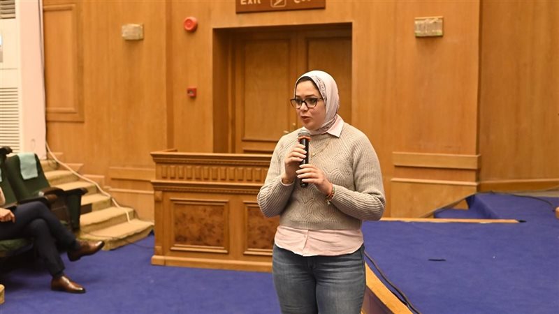 خلال الندوة 