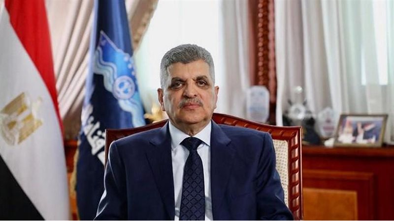  رئيس هيئة قناة السويس،