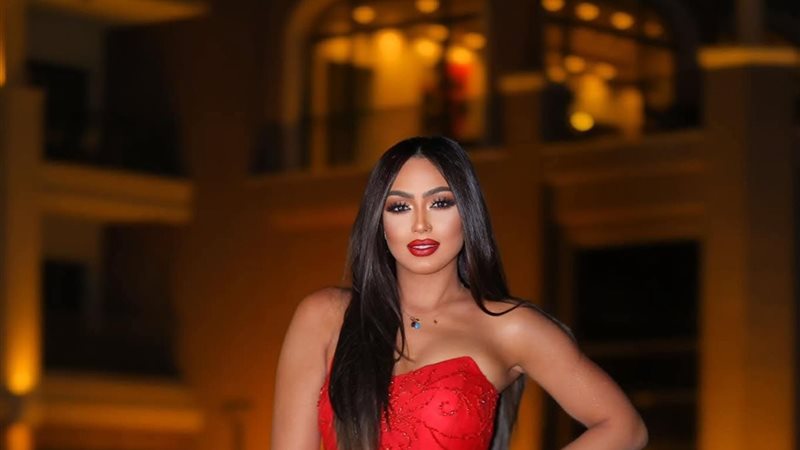 الفنانة ندي بهجت