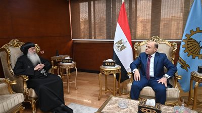 محافظ الغربية يؤكد للأنبا بولا على ترسيخ قيم المواطنة والتلاحم الوطني