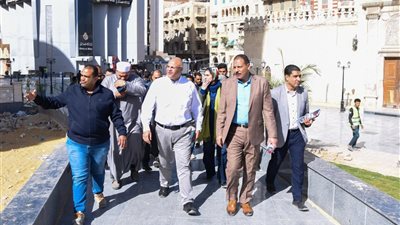 محافظ الإسكندرية يتفقد المركز التكنولوجي بحي الجمرك ويستمع إلى شكاوى ومطالب المواطنين