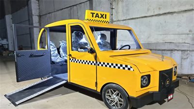 إطلاق أول تاكسي يعمل بالطاقة الشمسية في لبنان