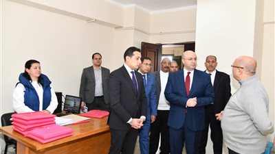 فور وصوله الفيوم.. المحافظ الجديد يتفقد إدارات الديوان العام