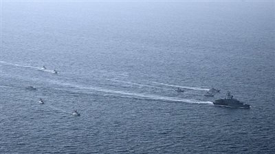 مناورات إيرانية صينية روسية في بحر العرب والمحيط الهندي