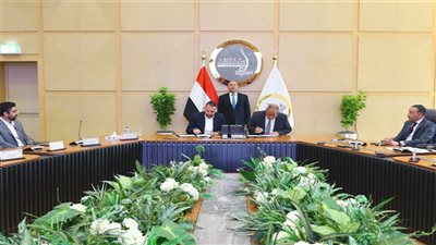 توقيع شراكة بين سوبر چيت وبوسطة لتسريع نقل الشحنات بين المحافظات