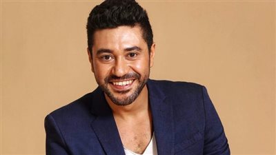 محمد عز يسخر من مشاهد العنف في مسلسلات رمضان 