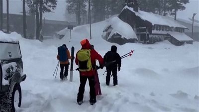 انهيار جليدي في كاليفورنيا يودي بحياة 8 متزلجين