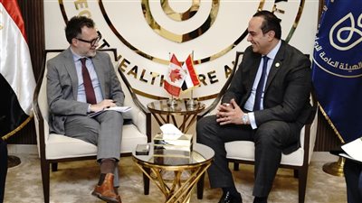 رئيس هيئة الرعاية الصحية يلتقي السفير الكندي لبحث التعاون المشترك