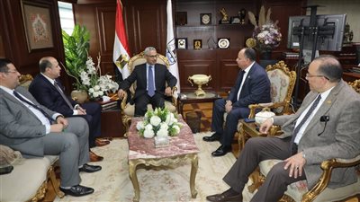 محافظ بني سويف يلتقي نواب وشيوخ المحافظة لتبادل التهاني وتعزيز الشراكة المجتمعية