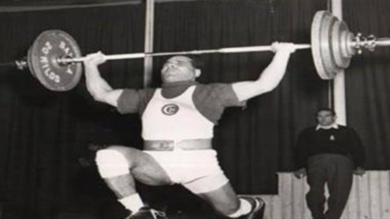عطية حمودة بطل رفع