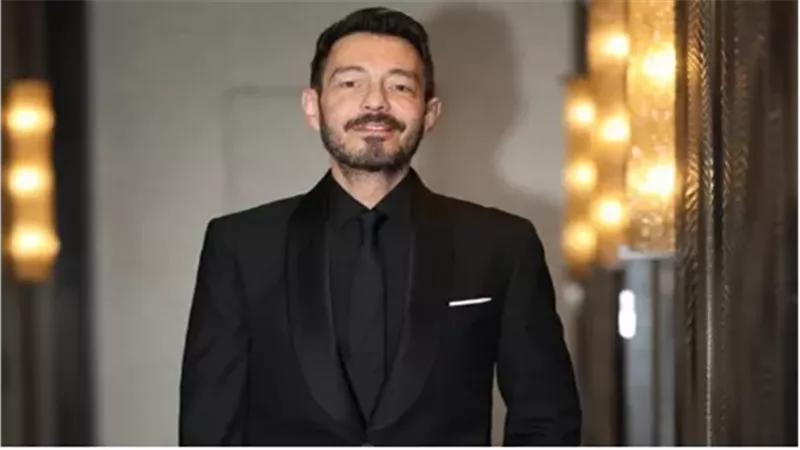 الفنان احمد زاهر