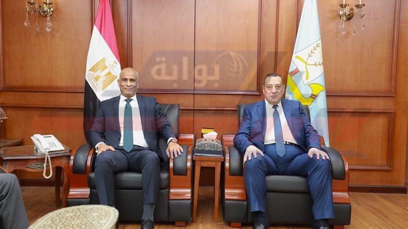 محافظ كفرالشيخ ومدير