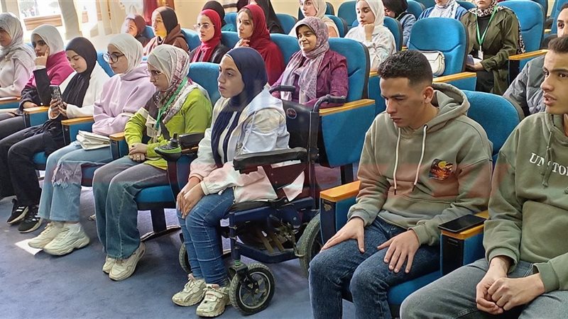 طلاب جامعة كفرالشيخ