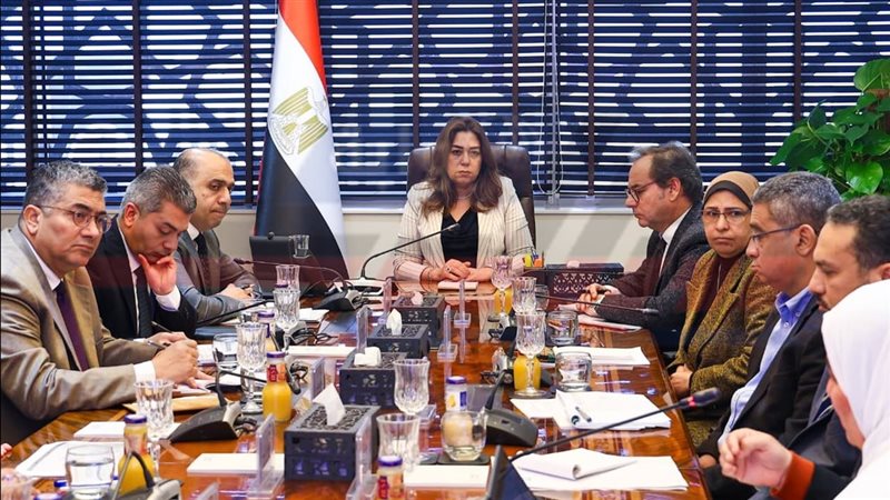 اجتماع د.منال عوض