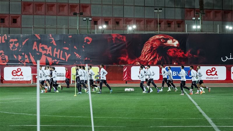 لاعبو الأهلي في المران