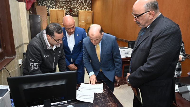 محافظ الغربية خلال